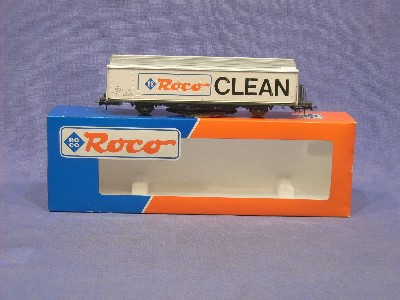 Roco Clean 46400 ( 44340A ) Schienenreinigungswagen Gattung Hbis der SBB orange